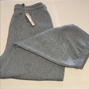 NWT SKIMS Jersey Fleece Joggers
